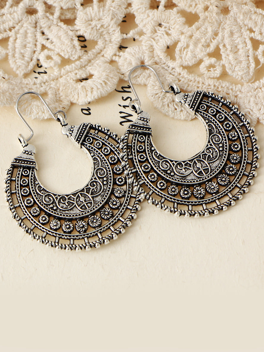 The Lady With A Class Traditional Motif Earrings