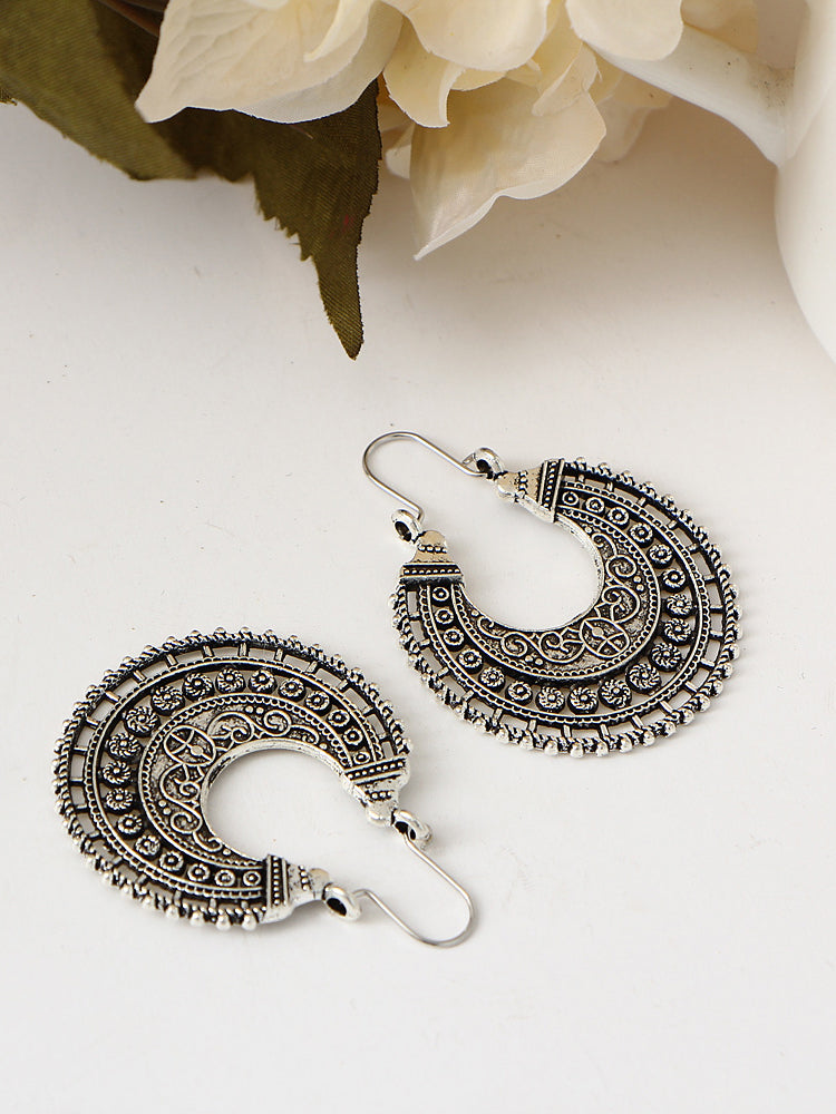 The Lady With A Class Traditional Motif Earrings