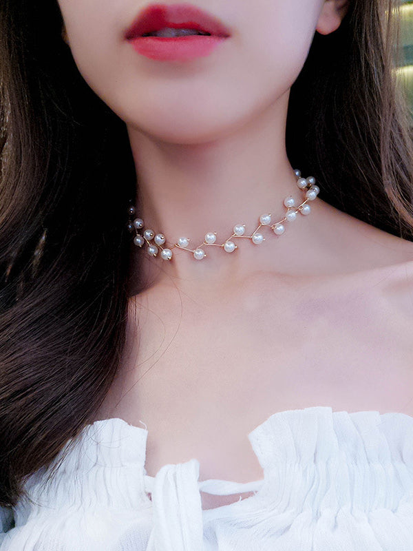 The Showstopper White And Gold Elegant Dainty Beaded Choker