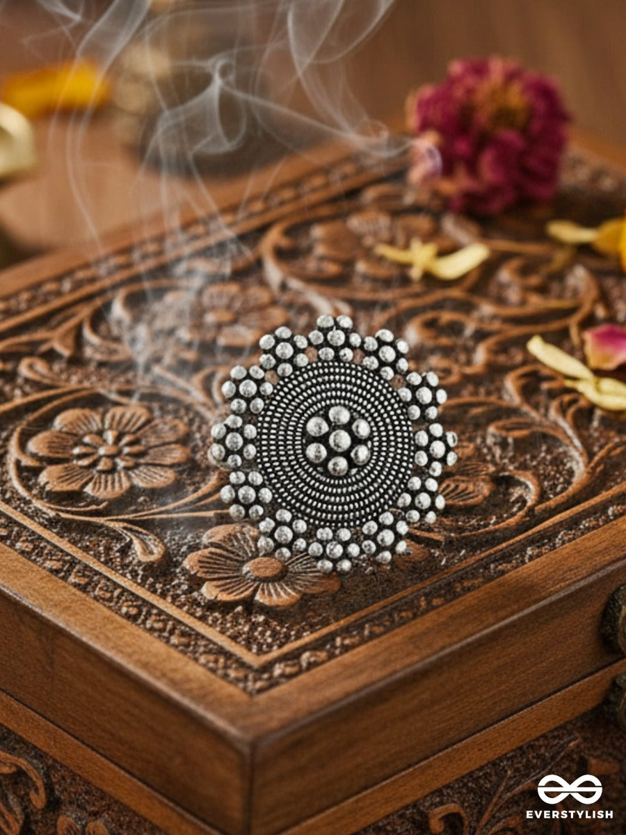 The Floral Artwork - Oxidised Boho Ring