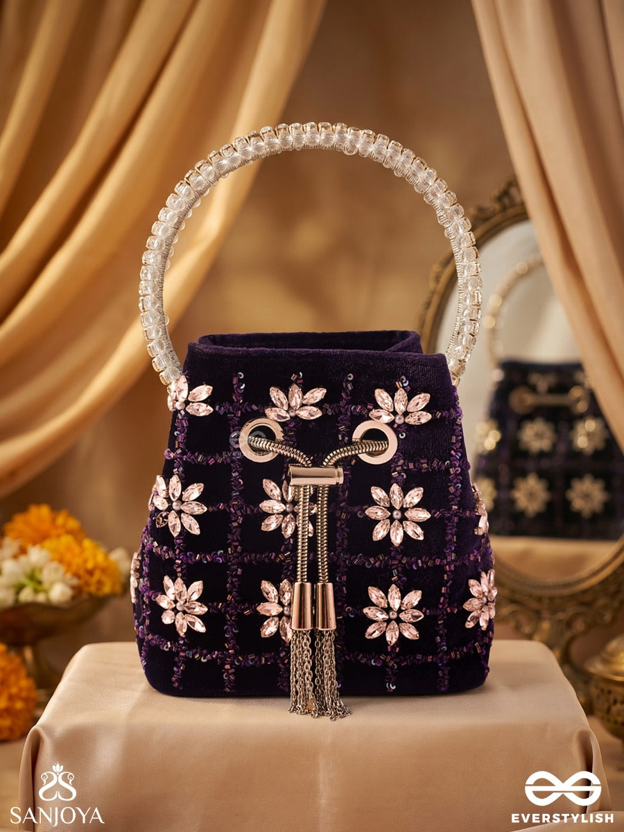 Zarqash – Bucket Intense Navy Velvet Bag With Stone Flower Detailing, Drawstring Fastening And Ornate Handle